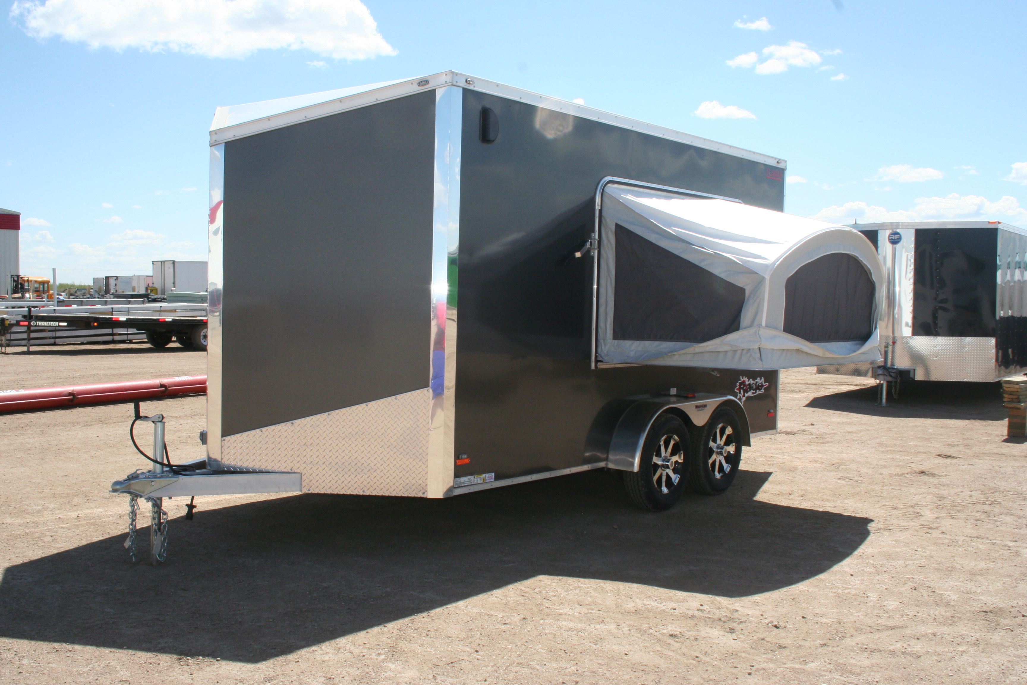 Enclosed toy hauler camper trailer